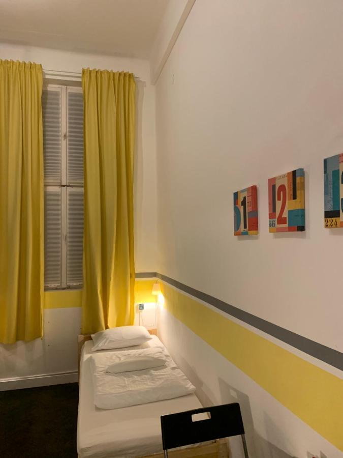 Viki Apartment Krakau Buitenkant foto