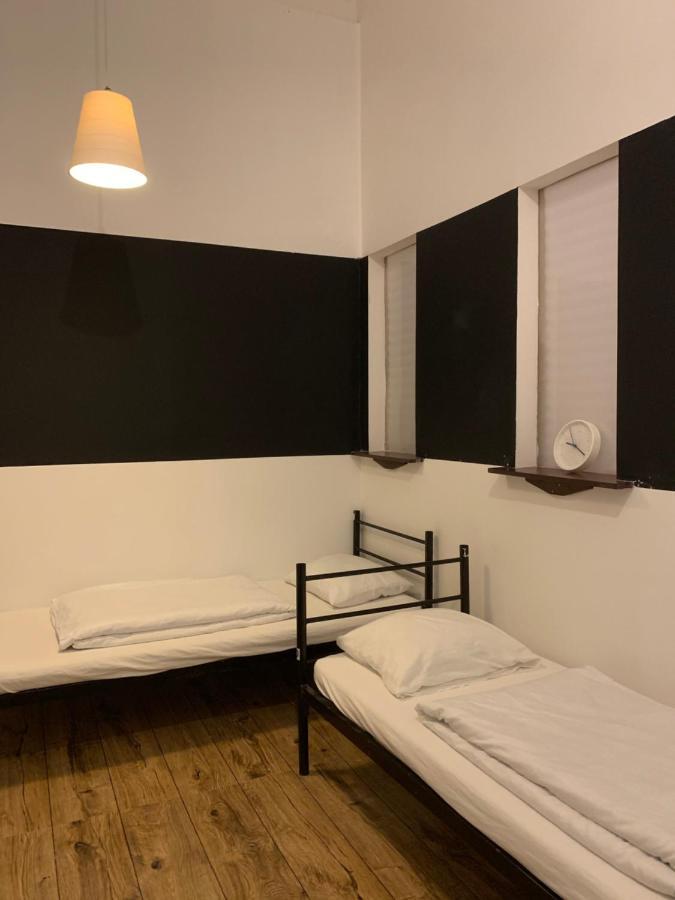 Viki Apartment Krakau Buitenkant foto