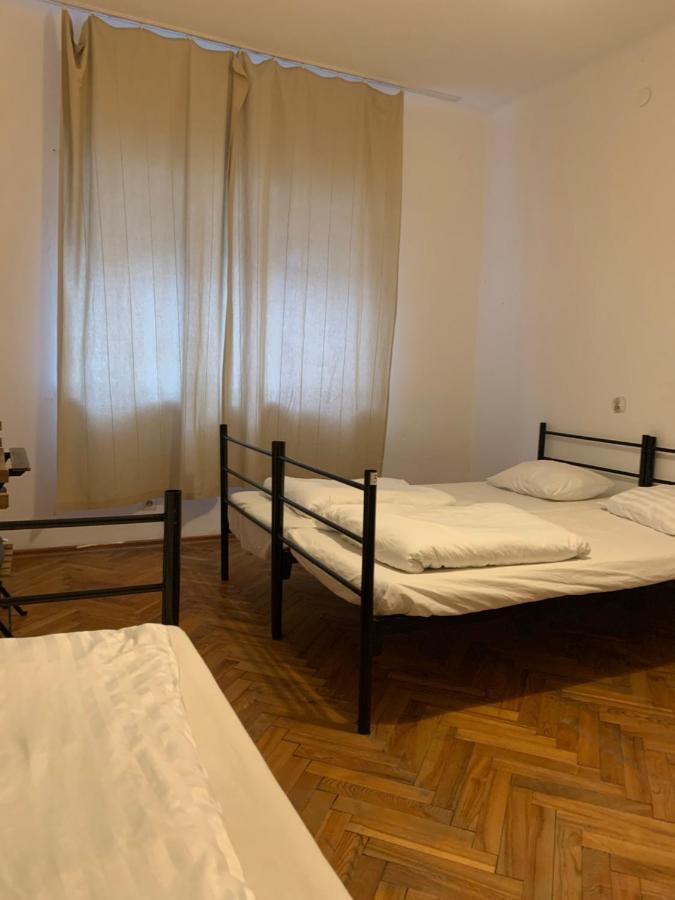 Viki Apartment Krakau Buitenkant foto